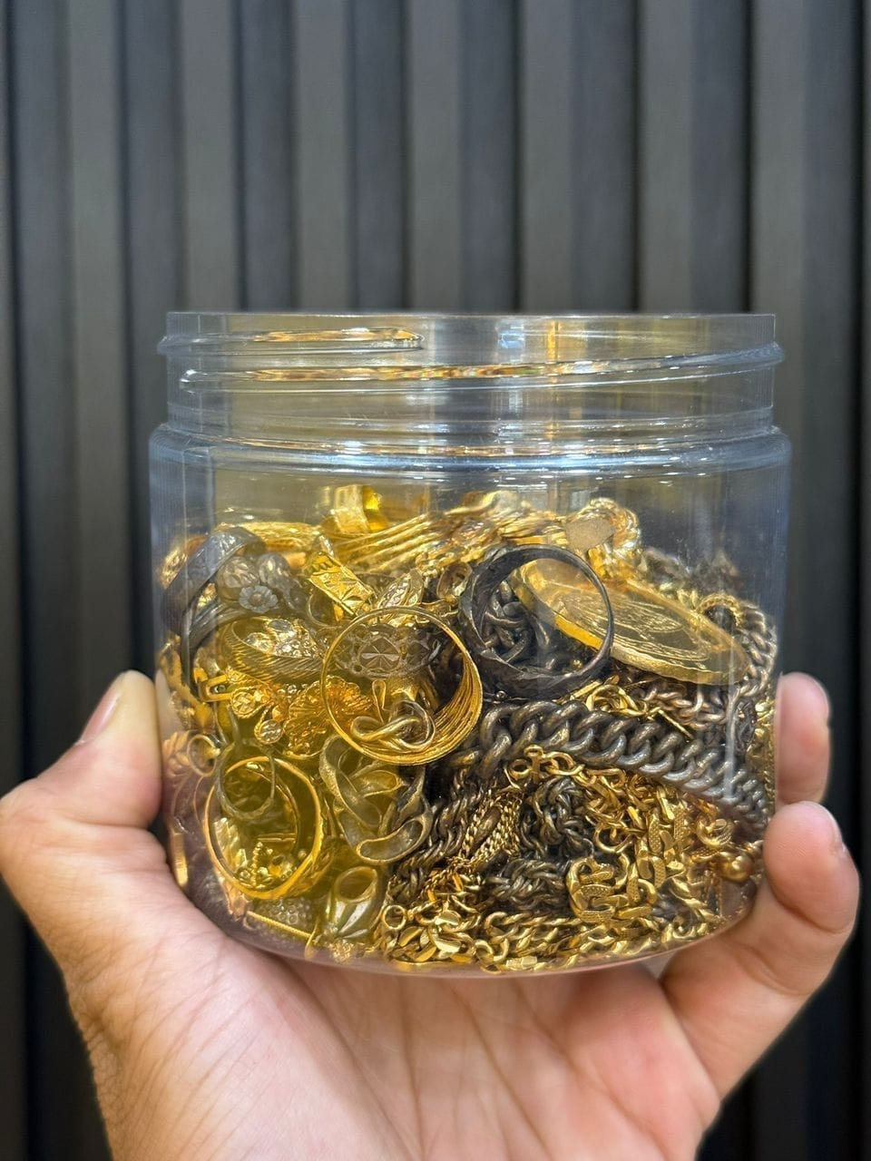 Koleksi emas Hulul Gold
