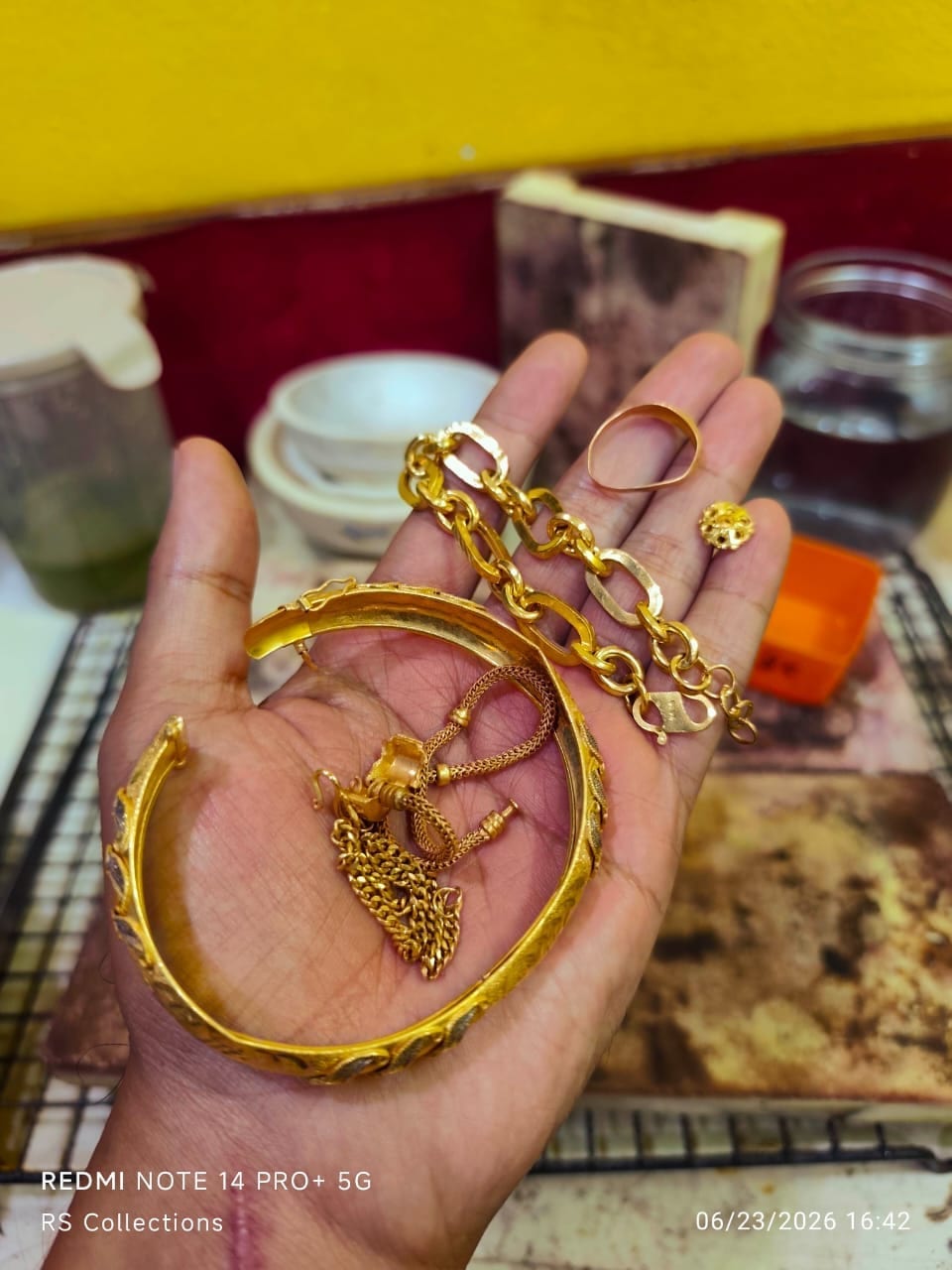 Barang kemas rosak Hulul Gold