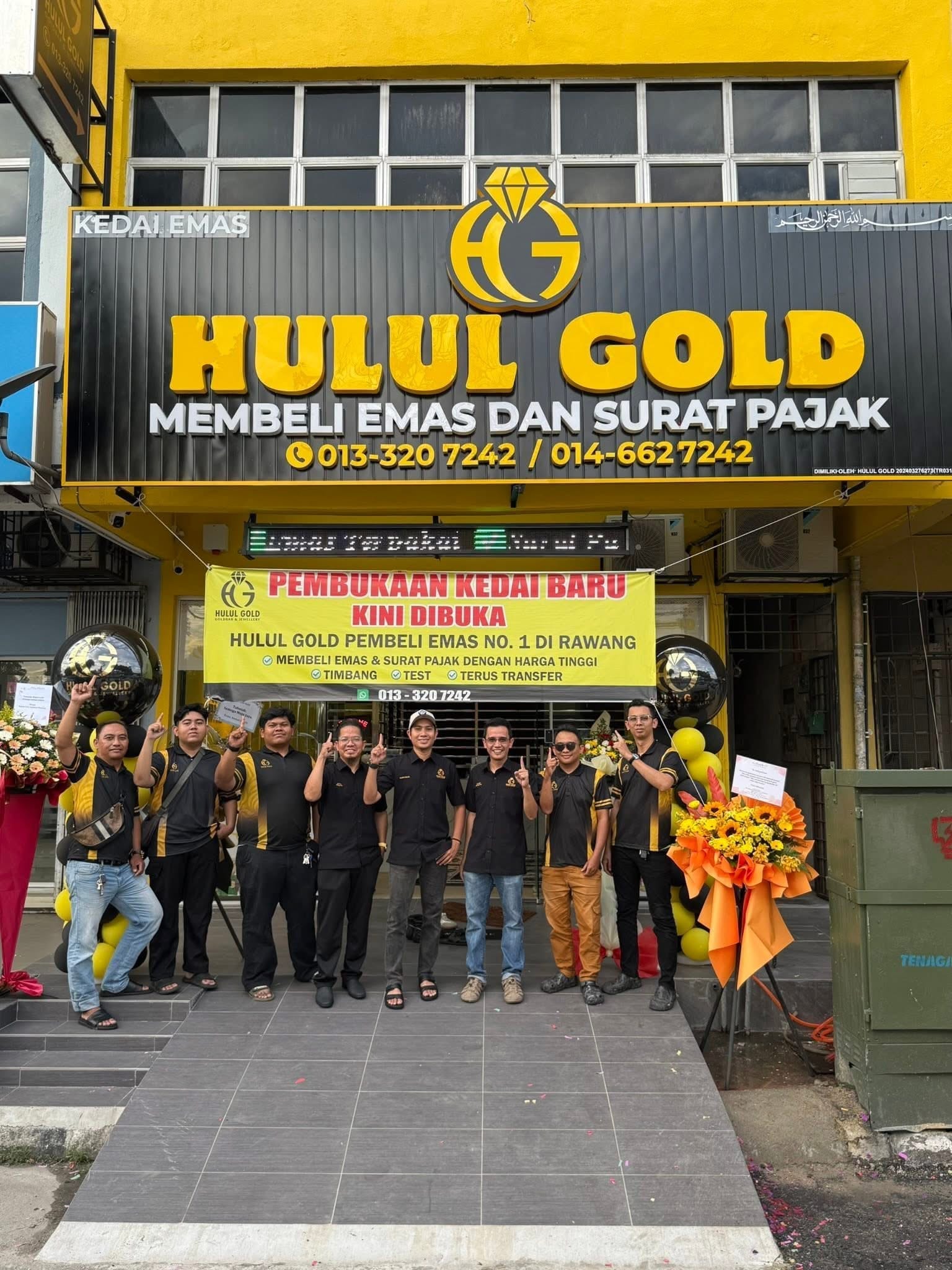 Team Hulul Gold di hadapan cawangan